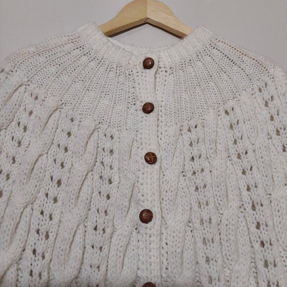 Vintage Handmade Crochet Cable Knit Button Fringe Poncho Cardigan - Great Cond - Picture 3 of 11